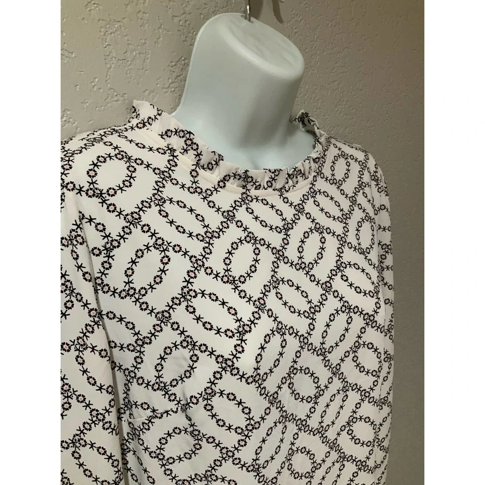 Loft Ruffle Flare Dress White Black Floral Long Sleeve Ruffle Hem size 8 #1094 - Picture 3 of 8